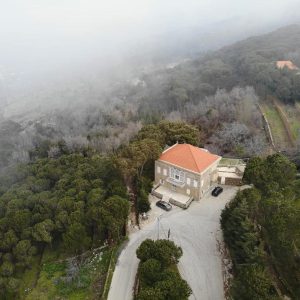 Mont d'Almaz domain house